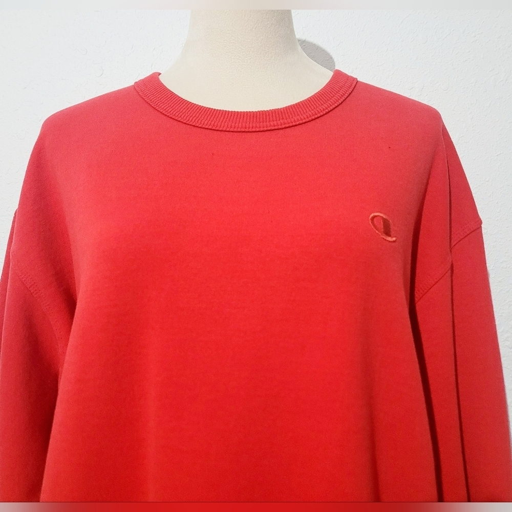 Champion Red Crewneck Sweatshirt Unisex Size Large Classic Logo Pullover - Picture 4 of 12